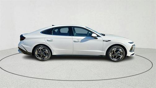 2026 Hyundai SONATA SEL