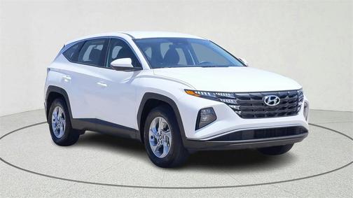 2023 Hyundai TUCSON SE
