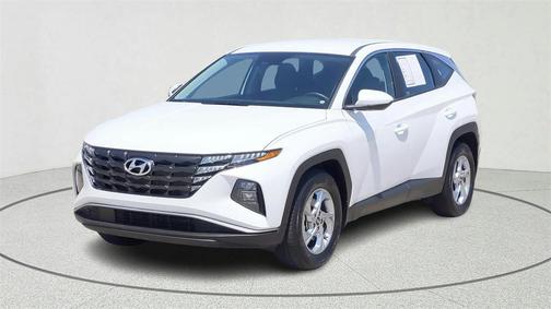2023 Hyundai TUCSON SE