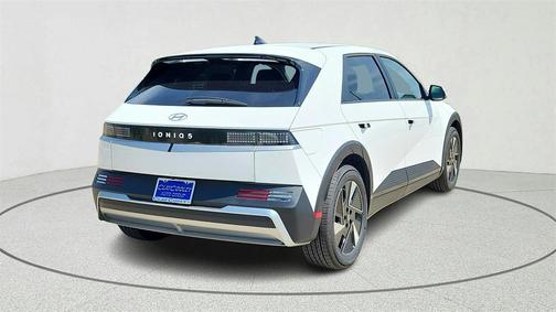 2025 Hyundai IONIQ 5 SE