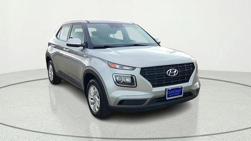 Shimmering Silver 2023 Hyundai VENUE SE