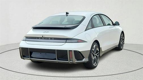 2025 Hyundai IONIQ 6 SEL