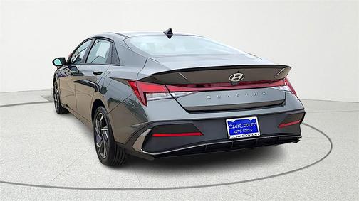 2025 Hyundai ELANTRA Sport