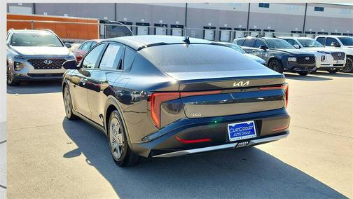2025 Kia K4 LX