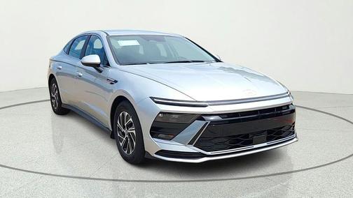 Aero Silver 2026 Hyundai SONATA Hybrid Base