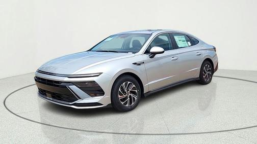 Aero Silver 2026 Hyundai SONATA Hybrid Base