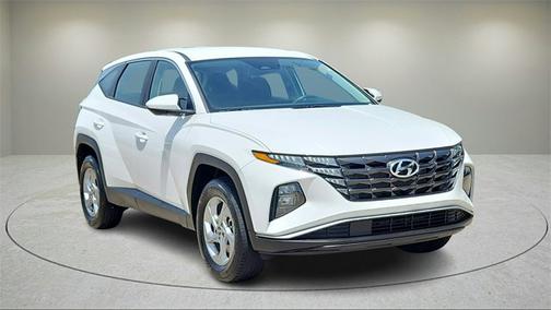 2023 Hyundai TUCSON SE