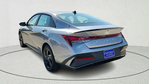 Fluid Metal 2026 Hyundai ELANTRA Sport