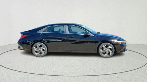 Abyss Black 2026 Hyundai ELANTRA Limited