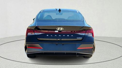 Abyss Black 2026 Hyundai ELANTRA Limited