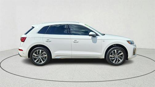 2022 Audi Q5 45 S line Premium