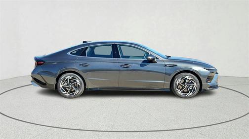 2026 Hyundai SONATA SEL