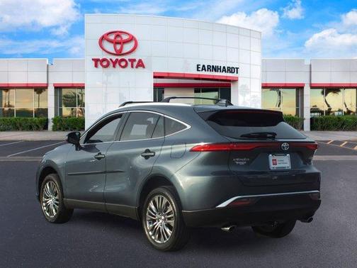 2024 Toyota Venza LE