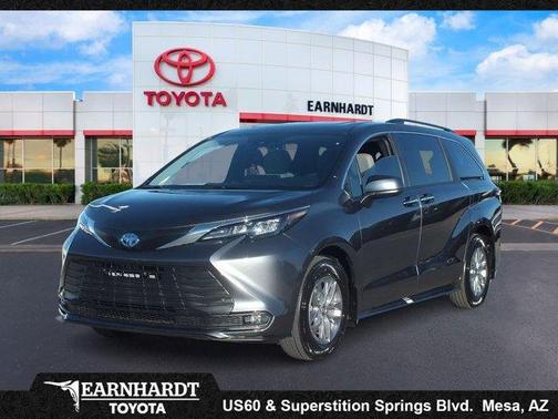 2025 Toyota Sienna XLE