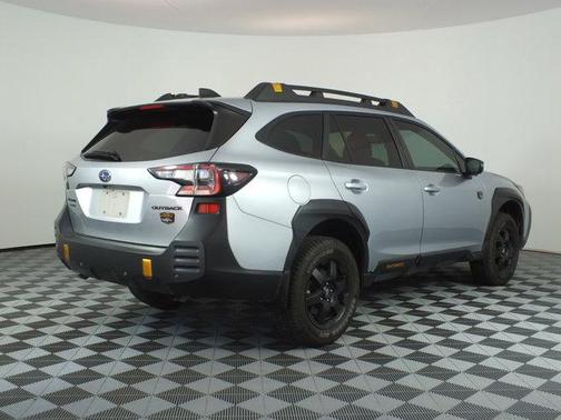 Ice Silver Metallic 2025 Subaru Outback Wilderness