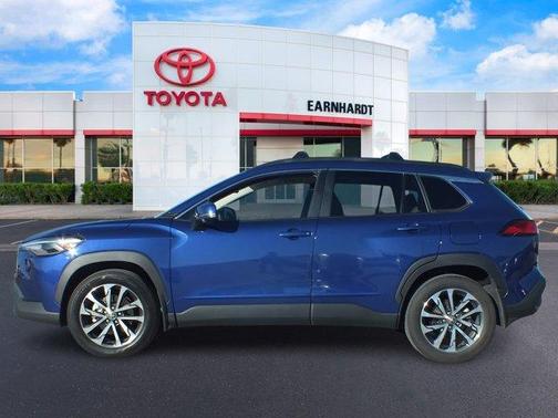 2022 Toyota Corolla Cross XLE