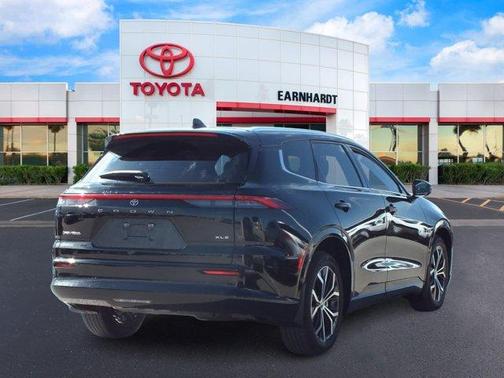 2025 Toyota Crown Signia XLE 1-OWNER