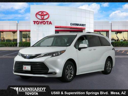 Wind Chill Pearl 2024 Toyota Sienna XLE