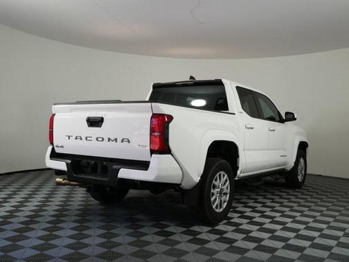 Ice 2024 Toyota Tacoma SR5