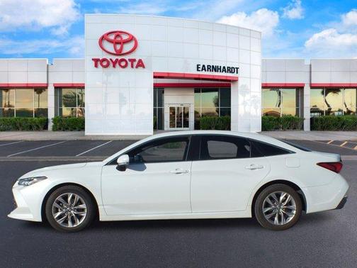 2019 Toyota Avalon XLE