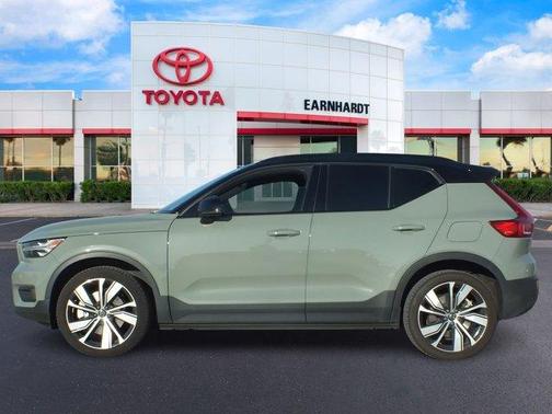 2021 Volvo XC40 Recharge Pure Electric P8