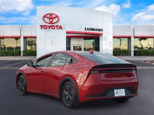 2025 Toyota Prius LE