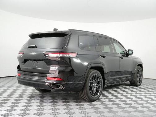 Diamond Black 2025 Jeep Grand Cherokee L Summit