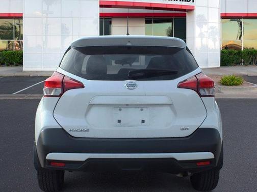 2019 Nissan Kicks SR