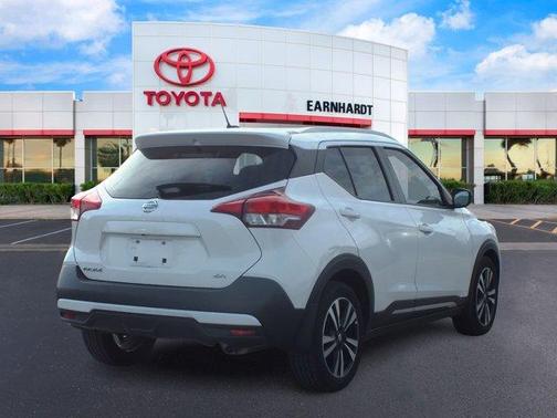 2019 Nissan Kicks SR