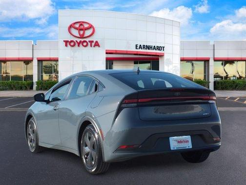 2025 Toyota Prius LE