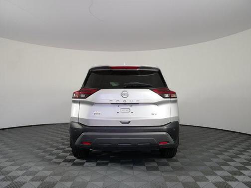 Brilliant Silver Metallic 2023 Nissan Rogue SV