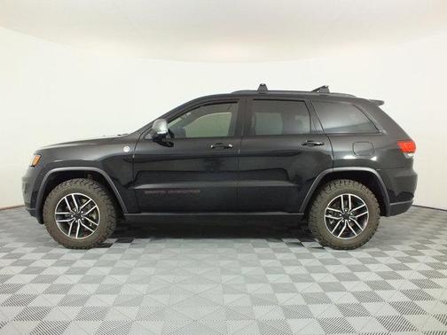 Diamond Black 2021 Jeep Grand Cherokee Trailhawk