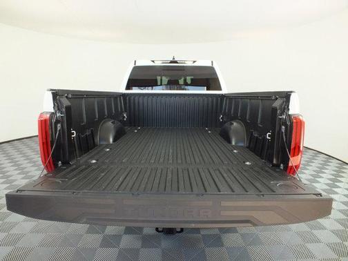 Ice 2026 Toyota Tundra SR