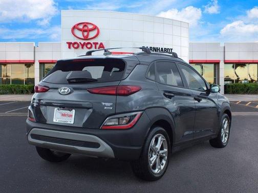 2022 Hyundai KONA SEL