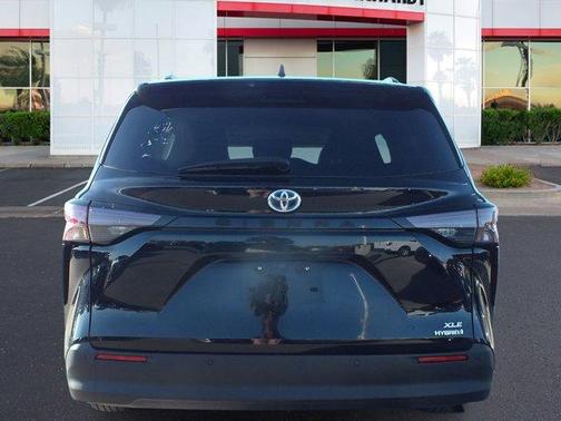 2024 Toyota Sienna XLE