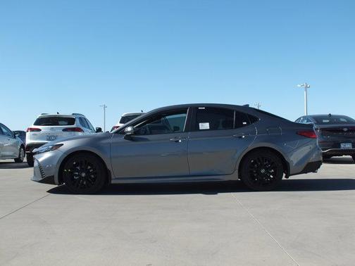 Metal 2026 Toyota Camry SE