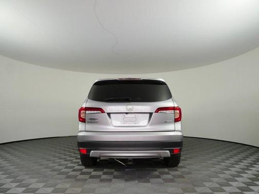 Lunar Silver Metallic 2021 Honda Pilot EX
