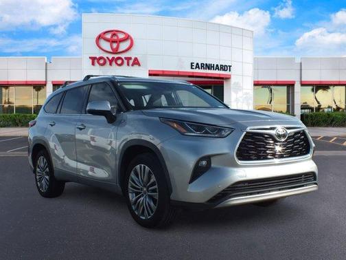 2022 Toyota Highlander Platinum