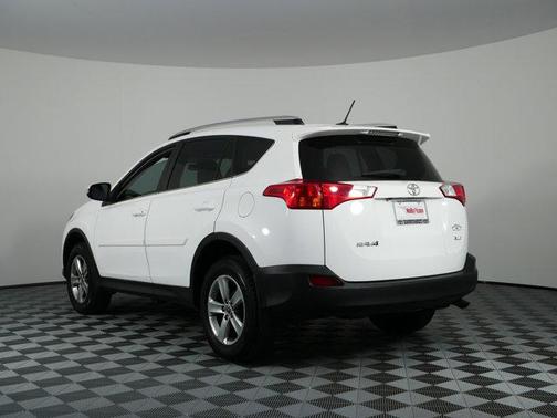 Super White 2015 Toyota RAV4 XLE