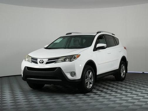 Super White 2015 Toyota RAV4 XLE