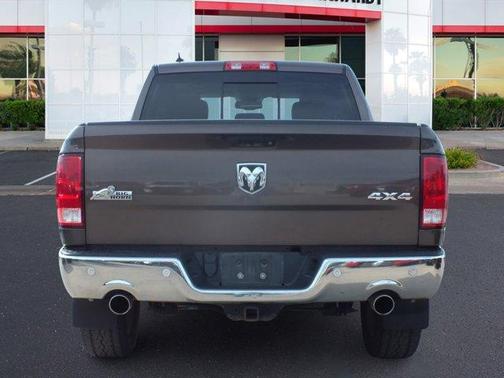 2018 RAM 1500 SLT