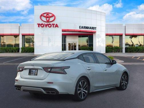 2022 Nissan Maxima SV