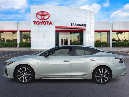 2022 Nissan Maxima SV