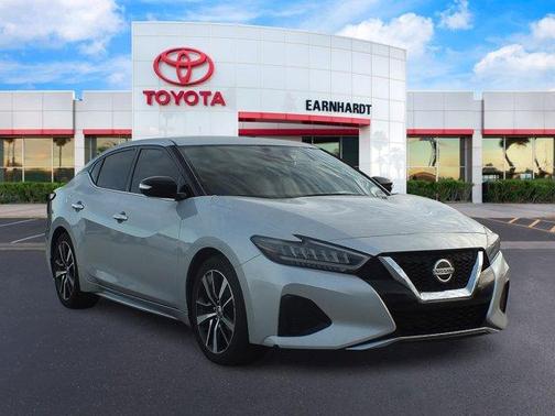 2022 Nissan Maxima SV