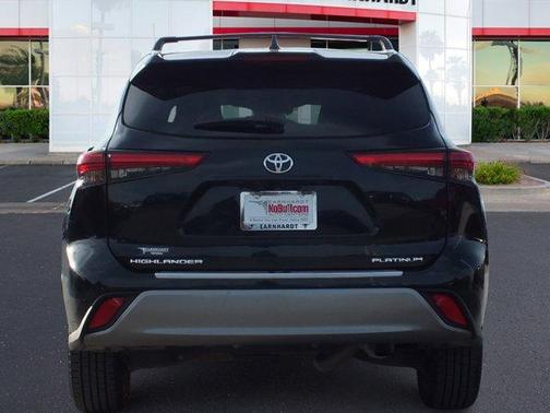 2023 Toyota Highlander Platinum