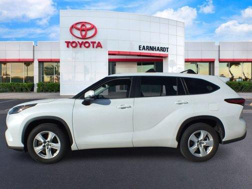 2023 Toyota Highlander LE