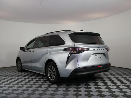 Celestial Silver Metallic 2023 Toyota Sienna LE