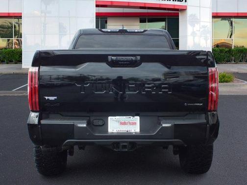 2025 Toyota Tundra Hybrid Platinum