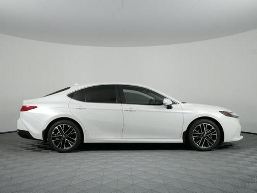Wind Chill Pearl 2026 Toyota Camry XLE