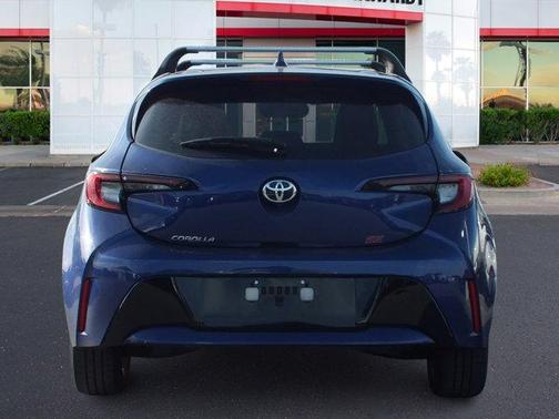 2025 Toyota Corolla Hatchback SE